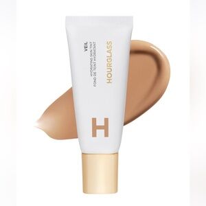 HOURGLASS 
Veil™ Hydrating Skin Tint Foundation SHADE 10